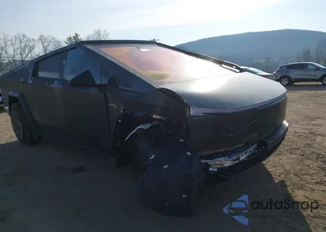 2024 Tesla Cybertruck Cyberbeast z USA, uszkodzony, nr VIN 7G2CEHEE0RA022767